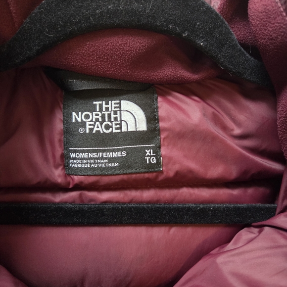 The North Face Women's Maroon Ski Jacket - Picture 3 of 7